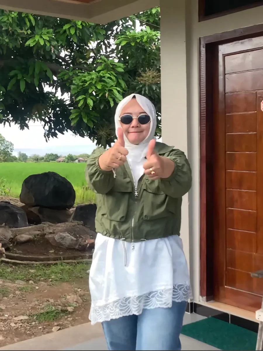 Lucy from Surabaya, Indonesia