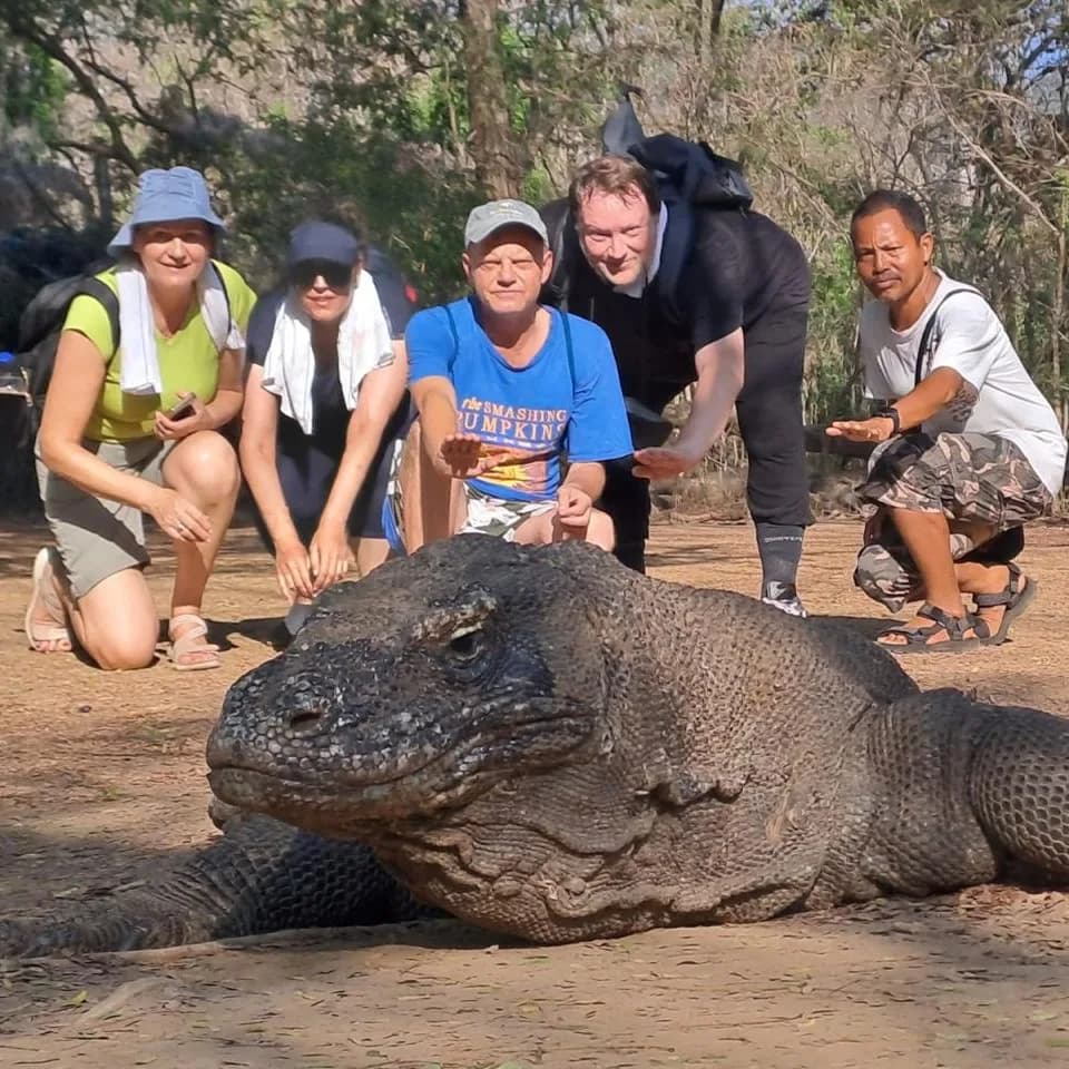 A thrilling close encounter with the legendary Komodo dragons.