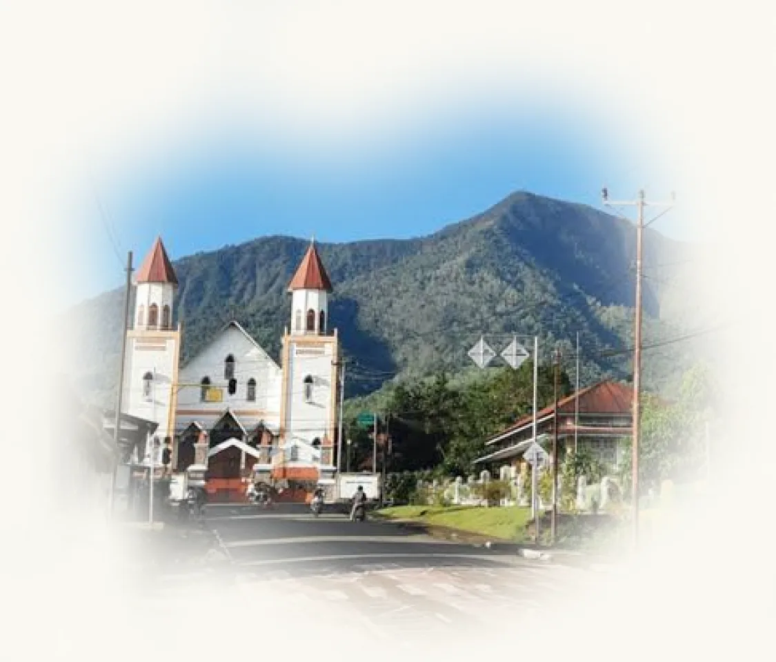 Istimewa — Trip-Waerebo-Lodge-4D-3N-Flores-08.webp