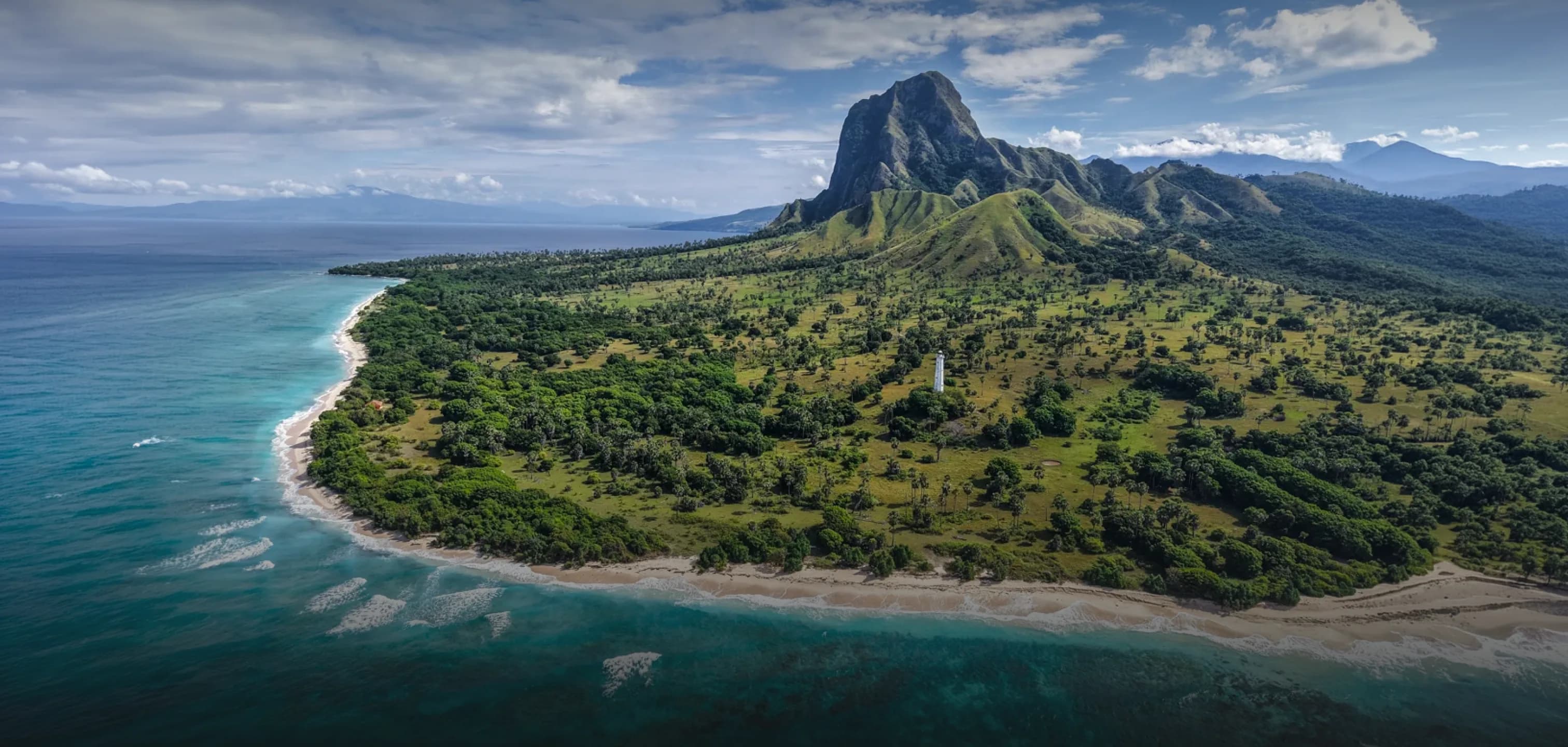 Touring Nusantara — Trip-Waerebo-Lodge-4D-3N-Island-Escape-Hero-Desktop.webp